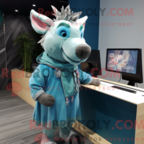 Fantasia de mascote de javali-cinza com macacão e cachecóis - Javalis Mascotes - REBROKO_284827 - RedBrokoly.com