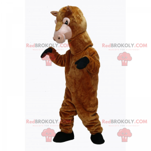 Hnědý kůň maskot - Redbrokoly.com