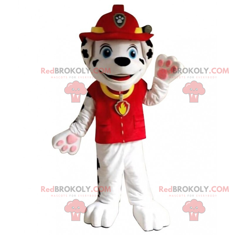 Mascote cachorrinho dálmata em traje de bombeiro -