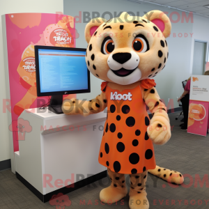 Peach Cheetah maskot...