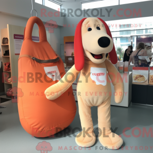 Peach Hot Dog maskot...