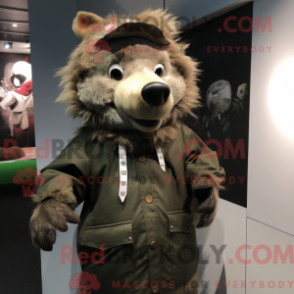 Fantasia de mascote de javali com parka e brincos - Javalis Mascotes - REBROKO_288693 - RedBrokoly.com