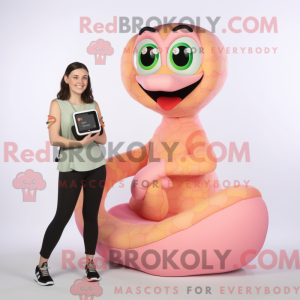 Peach Anaconda maskot...