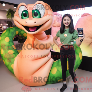 Peach Anaconda maskot...