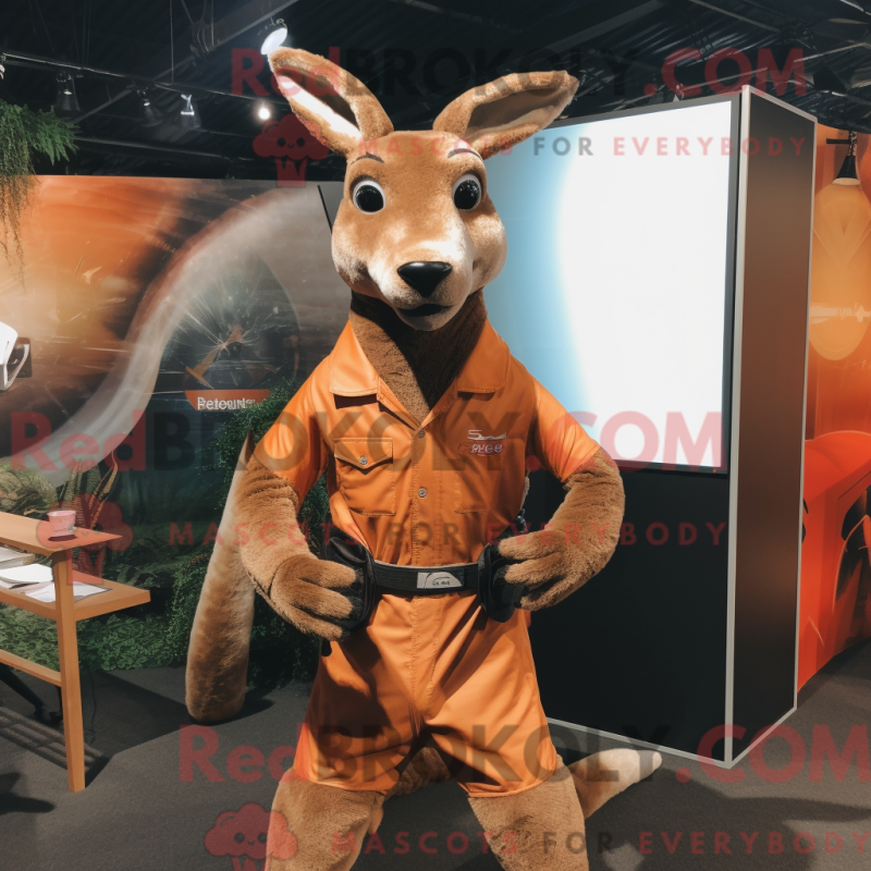 Fantasia de mascote de canguru ferrugem com macacão e cintos - Mascotes canguru - REBROKO_289851 - RedBrokoly.com