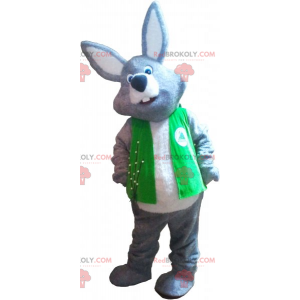 Graues Kaninchenmaskottchen mit seiner Jacke - Redbrokoly.com