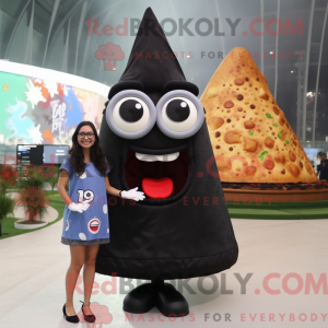 Postava maskota Black Pizza...