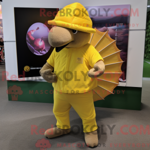 Gul Armadillo maskot...