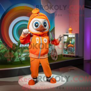 Oranžová postava maskota...