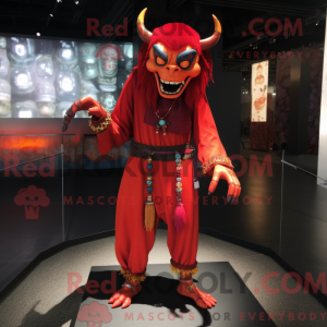 Disfraz de mascota demonio...