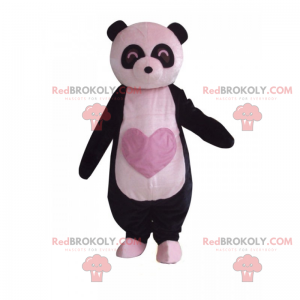 Mascota panda con un corazón rosa en el estómago. -