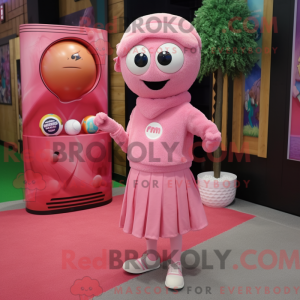 Pink golfbold maskot...