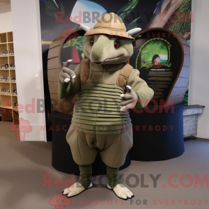 Olive Armadillo maskot...
