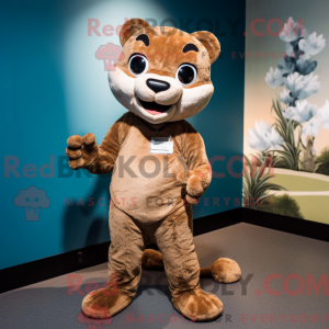 Tan Jaguarundi maskot...