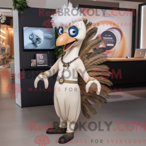 Máscara de påfugl bege com...