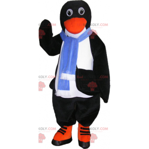 Mascotte de pingouin avec une écharpe bleu - Redbrokoly.com