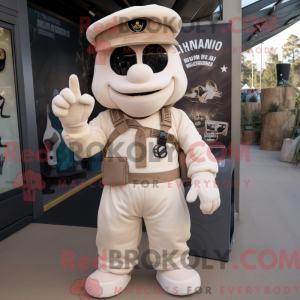 Cream Para Commando maskot...
