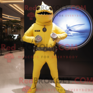 Lemon Yellow Shark maskot...