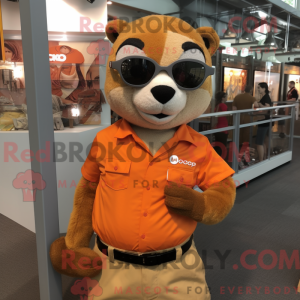Orange Mongoose maskot...