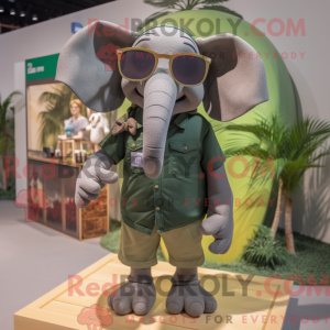 Olive Elephant maskot...