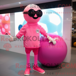 Roze voetbal mascotte...