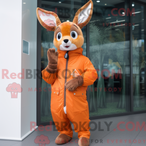 Postava maskota Orange Roe...