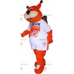 Zrzavá veverka maskot s bílým sportovním oblečením -