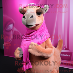 Rosa Camel maskot...