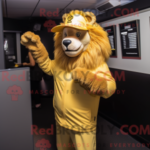 Gold Tamer Lion maskot...
