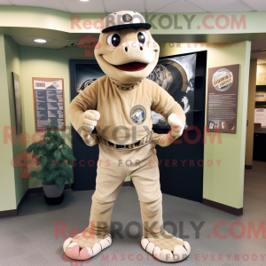 Beige Anaconda maskot...