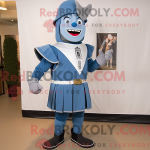 Stříbrná postava maskota...