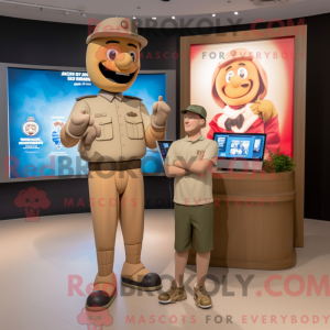 Tan Soldier maskot kostume...