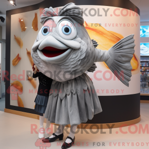 Grande máscara de peixe e...