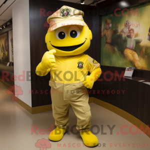 Gul American Soldier maskot...