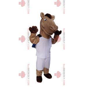 Beige en bruin paard mascotte in witte sportkleding