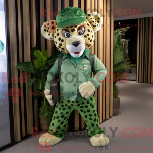 Máscara de leopardo verde...
