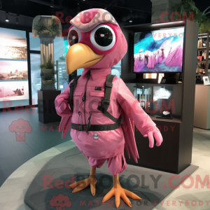 Pink Blackbird maskot...