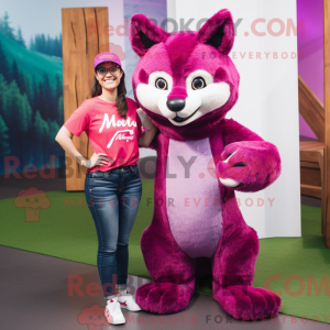 Magenta Marten maskot...
