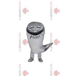Mascotte pesce gatto grigio con i suoi grandi baffi