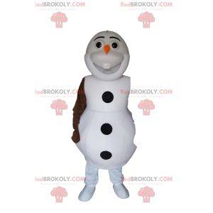 Mascota de muñeco de nieve blanco con una zanahoria en la nariz