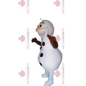 Mascote do boneco de neve branco com uma cenoura no nariz