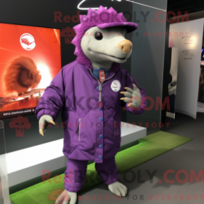 Lila pangolinmaskot med vindjacka och manschettknappar - Pangolin maskotar - REBROKO_307833 - RedBrokoly.com