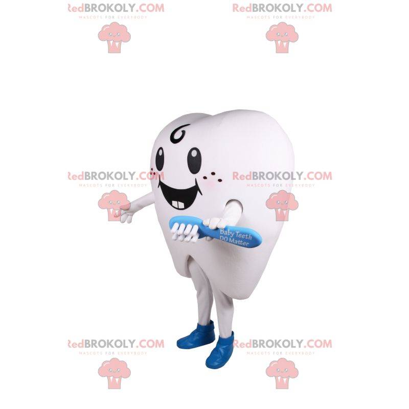 Sorridente mascotte dente bianco e spazzolino da denti blu