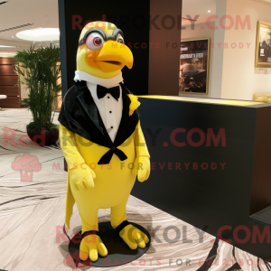 Lemon Yellow Hawk maskot...