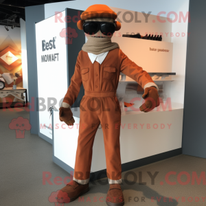 Rust Stilt Walker maskot...