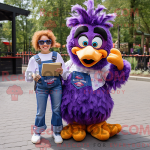 Purple Roosters maskot...