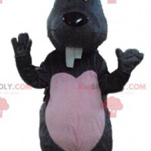 Mascote de camundongo cinza e rosa com dentes grandes -
