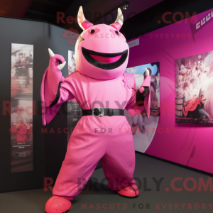 Mascotte de samouraï rose...