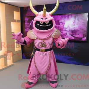 Mascotte de samouraï rose...