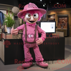 Pink Scarecrow maskot...